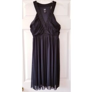 🍁 H&M Little Black Dress